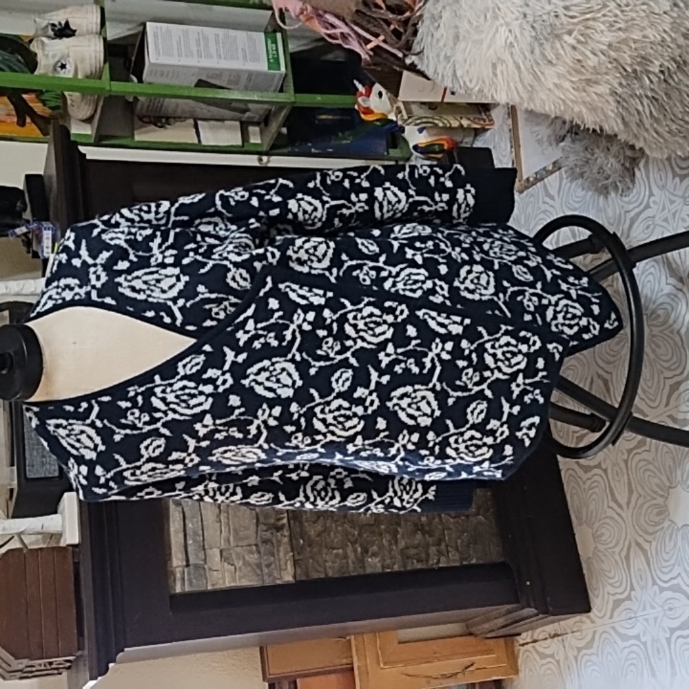 Womens Open front sweater Dark Navy white Rose flowers sz 12-14 L FADED GLORY